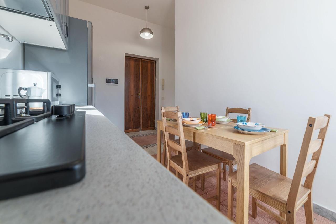 Colosseo & Colle Oppio Cozy Apartment Rom