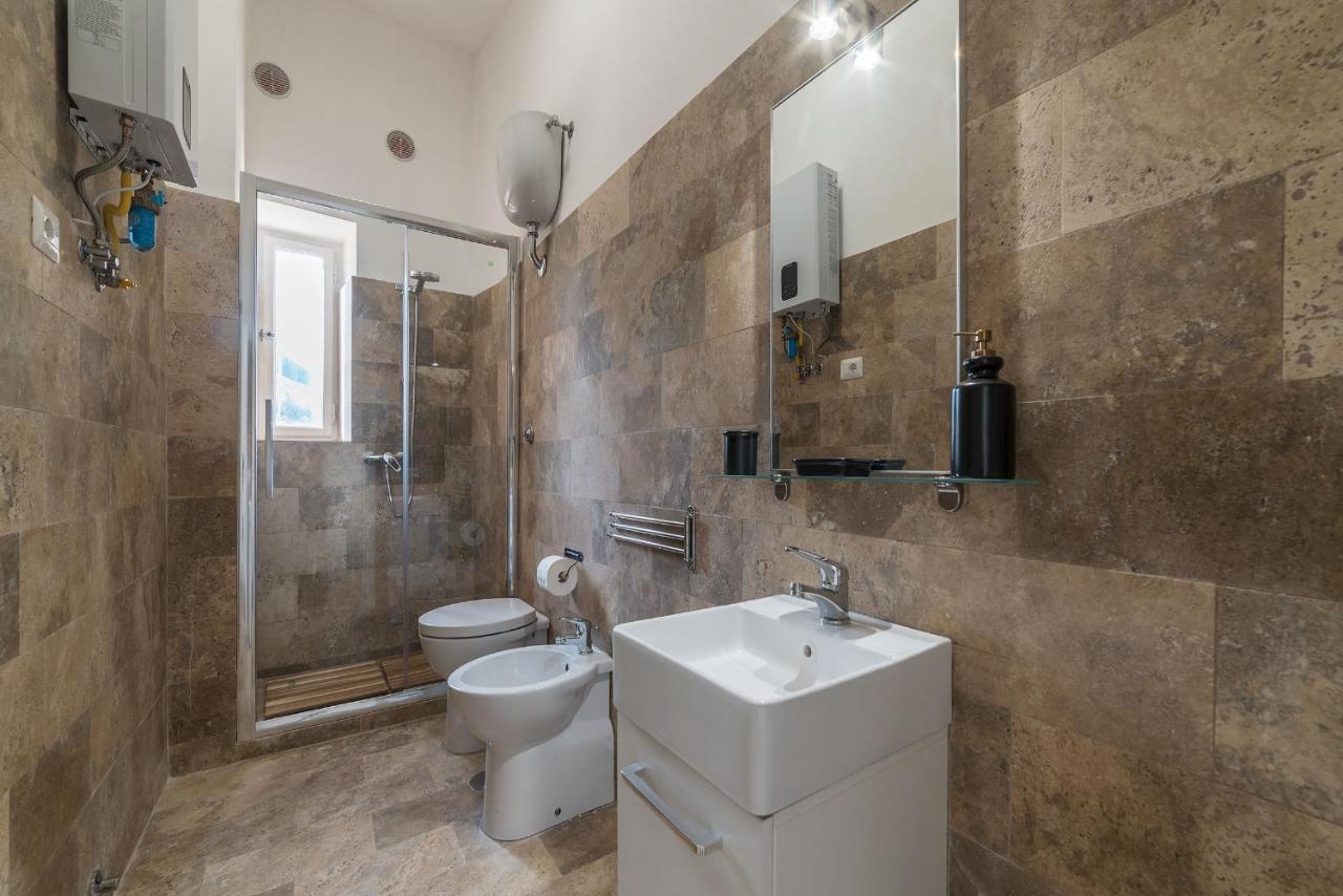 Colosseo & Colle Oppio Cozy Apartment *